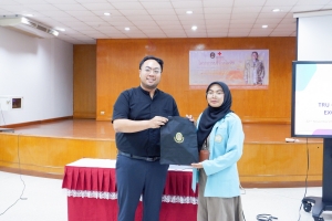 ศูนย์ภาษา จัดกิจกรรมนำเสนอผลการฝึกประสบการณ์การสอนของนักศึกษาจาก UNS ประเทศอินโดนีเซีย
