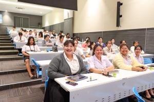 สาขาวิชาภาษาไทย คณะมนุษยศาสตร์ฯ จัดอบรมศิลปะการอ่านทำนองเสนาะ และการสวดโอ้เอ้วิหารราย