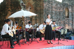 มรภ.เทพสตรี และ กระทรวง อว. จัดงานดนตรีในสวน : H.M. Song อว. บรรเลงเพลงของพ่อ เทิดพระเกียรติ ร.9
