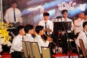 มรภ.เทพสตรี และ กระทรวง อว. จัดงานดนตรีในสวน : H.M. Song อว. บรรเลงเพลงของพ่อ เทิดพระเกียรติ ร.9
