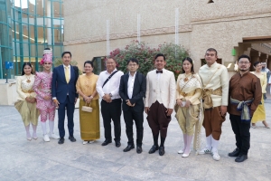 อธิการบดี มรภ.เทพสตรี นำผู้แทนอาจารย์ และนักศึกษา จัดชุดการแสดงศิลปวัฒนธรรมไทย เนื่องในวันคล้ายวันพระบรมราชสมภพพระบาทสมเด็จพระบรมชนกาธิเบศร มหาภูมิพลอดุลยเดชมหาราช บรมนาถบพิตรวันชาติ และวันพ่อแห่งชาติ ในงานเลี้ยงรับรองของสถานเอกอัครราชทูต ณ กรุงริยาด ราชอาณาจักรซาอุดีอาระเบีย
