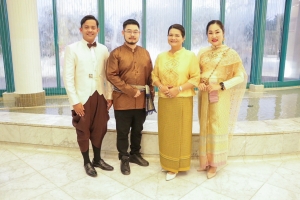 อธิการบดี มรภ.เทพสตรี นำผู้แทนอาจารย์ และนักศึกษา จัดชุดการแสดงศิลปวัฒนธรรมไทย เนื่องในวันคล้ายวันพระบรมราชสมภพพระบาทสมเด็จพระบรมชนกาธิเบศร มหาภูมิพลอดุลยเดชมหาราช บรมนาถบพิตรวันชาติ และวันพ่อแห่งชาติ ในงานเลี้ยงรับรองของสถานเอกอัครราชทูต ณ กรุงริยาด ราชอาณาจักรซาอุดีอาระเบีย