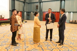 อธิการบดี มรภ.เทพสตรี นำผู้แทนอาจารย์ และนักศึกษา จัดชุดการแสดงศิลปวัฒนธรรมไทย เนื่องในวันคล้ายวันพระบรมราชสมภพพระบาทสมเด็จพระบรมชนกาธิเบศร มหาภูมิพลอดุลยเดชมหาราช บรมนาถบพิตรวันชาติ และวันพ่อแห่งชาติ ในงานเลี้ยงรับรองของสถานเอกอัครราชทูต ณ กรุงริยาด ราชอาณาจักรซาอุดีอาระเบีย