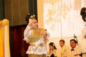 อธิการบดี มรภ.เทพสตรี นำผู้แทนอาจารย์ และนักศึกษา จัดชุดการแสดงศิลปวัฒนธรรมไทย เนื่องในวันคล้ายวันพระบรมราชสมภพพระบาทสมเด็จพระบรมชนกาธิเบศร มหาภูมิพลอดุลยเดชมหาราช บรมนาถบพิตรวันชาติ และวันพ่อแห่งชาติ ในงานเลี้ยงรับรองของสถานเอกอัครราชทูต ณ กรุงริยาด ราชอาณาจักรซาอุดีอาระเบีย