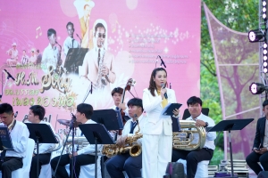 มรภ.เทพสตรี ร่วมแสดงดนตรีในงาน ดนตรีในสวน : H.M. Song อว. บรรเลงเพลงของพ่อ เทิดพระเกียรติ ร.9 ณ อุทยาน 100 ปี จุฬาลงกรณ์มหาวิทยาลัย