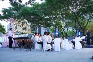 มรภ.เทพสตรี ร่วมแสดงดนตรีในงาน ดนตรีในสวน : H.M. Song อว. บรรเลงเพลงของพ่อ เทิดพระเกียรติ ร.9 ณ อุทยาน 100 ปี จุฬาลงกรณ์มหาวิทยาลัย