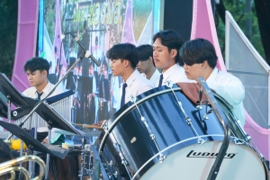 มรภ.เทพสตรี ร่วมแสดงดนตรีในงาน ดนตรีในสวน : H.M. Song อว. บรรเลงเพลงของพ่อ เทิดพระเกียรติ ร.9 ณ อุทยาน 100 ปี จุฬาลงกรณ์มหาวิทยาลัย
