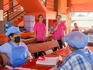 ศูนย์ส่งเสริมการจัดการศึกษาตามพระบรมราโชบาย มรภ.เทพสตรี จัดอบรมการทำหมี่กรอบให้กับประชาชน