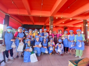 ศูนย์ส่งเสริมการจัดการศึกษาตามพระบรมราโชบาย มรภ.เทพสตรี จัดอบรมการทำหมี่กรอบให้กับประชาชน