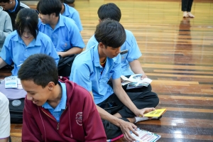 ปชส. มรภ.เทพสตรี พร้อมด้วยคณะเทคโนโลยีอุตสาหกรรม กองบริการการศึกษา และกองพัฒนานักศึกษา มรภ.เทพสตรี ลงพื้นที่แนะแนวการศึกษา รร.พระพุทธบาท 