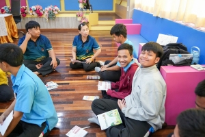 ปชส. มรภ.เทพสตรี พร้อมด้วยคณะเทคโนโลยีอุตสาหกรรม กองบริการการศึกษา และกองพัฒนานักศึกษา มรภ.เทพสตรี ลงพื้นที่แนะแนวการศึกษา รร.พระพุทธบาท 