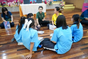 ปชส. มรภ.เทพสตรี พร้อมด้วยคณะเทคโนโลยีอุตสาหกรรม กองบริการการศึกษา และกองพัฒนานักศึกษา มรภ.เทพสตรี ลงพื้นที่แนะแนวการศึกษา รร.พระพุทธบาท 