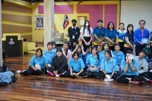 ปชส. มรภ.เทพสตรี พร้อมด้วยคณะเทคโนโลยีอุตสาหกรรม กองบริการการศึกษา และกองพัฒนานักศึกษา มรภ.เทพสตรี ลงพื้นที่แนะแนวการศึกษา รร.พระพุทธบาท 