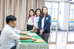 รร.สาธิต มรภ.เทพสตรี จัดแสดงวิสัยทัศน์และลงคะแนนหยั่งเสียงผู้มีสิทธิเข้ารับการคัดเลือกเป็นผู้อำนวยการโรงเรียนสาธิตมหาวิทยาลัยราชภัฏเทพสตรี