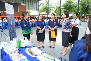 ปชส. มรภ.เทพสตรี พร้อมด้วยคณะเทคโนโลยีอุตสาหกรรม และกองพัฒนานักศึกษา ลงพื้นที่ออกบูธแนะแนวการศึกษาและอาชีพโรงเรียนหนองหญ้าไซวิทยา จ.สุพรรณบุรี พบว่า ร้อยละ 80 ของนักเรียนชายและหญิงที่ร่วมการแนะแนวฯ มีความสนใจในหลักสูตรบริหารธุรกิจบัณฑิต 