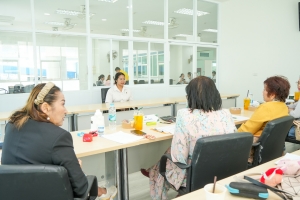 ชมรมเพชรเทพสตรีจัดสัมภาษณ์นักศึกษาเพื่อรับทุนการศึกษาของชมรมเพชรเทพสตรี