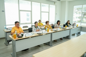 ชมรมเพชรเทพสตรีจัดสัมภาษณ์นักศึกษาเพื่อรับทุนการศึกษาของชมรมเพชรเทพสตรี