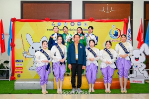 นศ. มรภ.เทพสตรี รับรางวัลจากการแข่งขันกีฬาฟันดาบ ในการแข่งขันกีฬาแห่งชาติ ครั้งที่ 49 