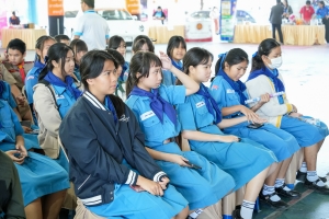 ปชส.มรภ.เทพสตรี พร้อมด้วยคณะเทคโนโลยีอุตสาหกรรม กองบริการการศึกษา และกองพัฒนานักศึกษา ลงพื้นที่ออกบูธแนะแนวการศึกษาและอาชีพโรงเรียนสระบุรีวิทยาคม พบว่า ร้อยละ 80 ของนักเรียนชายที่เข้าร่วมการแนะแนวฯ มีความสนใจในหลักสูตรวิศวกรรมศาสตรบัณฑิต และนิติศาสตรบัณฑิต ส่วนนักเรียนหญิงที่เข้าร่วมการแนะแนวฯ มีความสนใจในหลักสูตรบริหารธุรกิจบัณฑิต และรัฐประศาสนศาสตรบัณฑิต