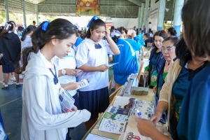ปชส.มรภ.เทพสตรี พร้อมด้วยคณะเทคโนโลยีอุตสาหกรรม กองบริการการศึกษา และกองพัฒนานักศึกษา ลงพื้นที่ออกบูธแนะแนวการศึกษาและอาชีพโรงเรียนสระบุรีวิทยาคม พบว่า ร้อยละ 80 ของนักเรียนชายที่เข้าร่วมการแนะแนวฯ มีความสนใจในหลักสูตรวิศวกรรมศาสตรบัณฑิต และนิติศาสตรบัณฑิต ส่วนนักเรียนหญิงที่เข้าร่วมการแนะแนวฯ มีความสนใจในหลักสูตรบริหารธุรกิจบัณฑิต และรัฐประศาสนศาสตรบัณฑิต