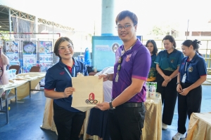 ปชส.มรภ.เทพสตรี พร้อมด้วยคณะเทคโนโลยีอุตสาหกรรม กองบริการการศึกษา และกองพัฒนานักศึกษา ลงพื้นที่ออกบูธแนะแนวการศึกษาและอาชีพโรงเรียนสระบุรีวิทยาคม พบว่า ร้อยละ 80 ของนักเรียนชายที่เข้าร่วมการแนะแนวฯ มีความสนใจในหลักสูตรวิศวกรรมศาสตรบัณฑิต และนิติศาสตรบัณฑิต ส่วนนักเรียนหญิงที่เข้าร่วมการแนะแนวฯ มีความสนใจในหลักสูตรบริหารธุรกิจบัณฑิต และรัฐประศาสนศาสตรบัณฑิต