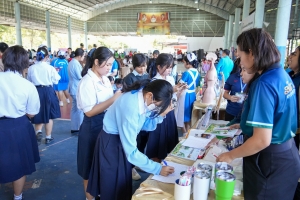 ปชส.มรภ.เทพสตรี พร้อมด้วยคณะเทคโนโลยีอุตสาหกรรม กองบริการการศึกษา และกองพัฒนานักศึกษา ลงพื้นที่ออกบูธแนะแนวการศึกษาและอาชีพโรงเรียนสระบุรีวิทยาคม พบว่า ร้อยละ 80 ของนักเรียนชายที่เข้าร่วมการแนะแนวฯ มีความสนใจในหลักสูตรวิศวกรรมศาสตรบัณฑิต และนิติศาสตรบัณฑิต ส่วนนักเรียนหญิงที่เข้าร่วมการแนะแนวฯ มีความสนใจในหลักสูตรบริหารธุรกิจบัณฑิต และรัฐประศาสนศาสตรบัณฑิต