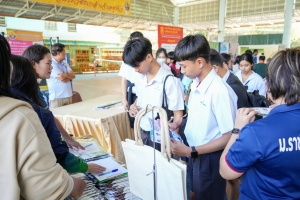 ปชส.มรภ.เทพสตรี พร้อมด้วยคณะเทคโนโลยีอุตสาหกรรม กองบริการการศึกษา และกองพัฒนานักศึกษา ลงพื้นที่ออกบูธแนะแนวการศึกษาและอาชีพโรงเรียนสระบุรีวิทยาคม พบว่า ร้อยละ 80 ของนักเรียนชายที่เข้าร่วมการแนะแนวฯ มีความสนใจในหลักสูตรวิศวกรรมศาสตรบัณฑิต และนิติศาสตรบัณฑิต ส่วนนักเรียนหญิงที่เข้าร่วมการแนะแนวฯ มีความสนใจในหลักสูตรบริหารธุรกิจบัณฑิต และรัฐประศาสนศาสตรบัณฑิต