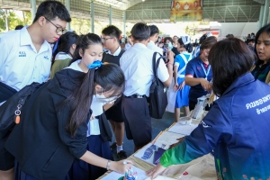 ปชส.มรภ.เทพสตรี พร้อมด้วยคณะเทคโนโลยีอุตสาหกรรม กองบริการการศึกษา และกองพัฒนานักศึกษา ลงพื้นที่ออกบูธแนะแนวการศึกษาและอาชีพโรงเรียนสระบุรีวิทยาคม พบว่า ร้อยละ 80 ของนักเรียนชายที่เข้าร่วมการแนะแนวฯ มีความสนใจในหลักสูตรวิศวกรรมศาสตรบัณฑิต และนิติศาสตรบัณฑิต ส่วนนักเรียนหญิงที่เข้าร่วมการแนะแนวฯ มีความสนใจในหลักสูตรบริหารธุรกิจบัณฑิต และรัฐประศาสนศาสตรบัณฑิต