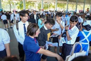 ปชส.มรภ.เทพสตรี พร้อมด้วยคณะเทคโนโลยีอุตสาหกรรม กองบริการการศึกษา และกองพัฒนานักศึกษา ลงพื้นที่ออกบูธแนะแนวการศึกษาและอาชีพโรงเรียนสระบุรีวิทยาคม พบว่า ร้อยละ 80 ของนักเรียนชายที่เข้าร่วมการแนะแนวฯ มีความสนใจในหลักสูตรวิศวกรรมศาสตรบัณฑิต และนิติศาสตรบัณฑิต ส่วนนักเรียนหญิงที่เข้าร่วมการแนะแนวฯ มีความสนใจในหลักสูตรบริหารธุรกิจบัณฑิต และรัฐประศาสนศาสตรบัณฑิต