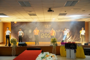 คณะเทคโนโลยีสารสนเทศจัดประกวดดาว เดือน