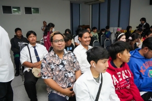คณะเทคโนโลยีสารสนเทศจัดประกวดดาว เดือน