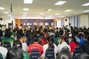 คณะเทคโนโลยีสารสนเทศจัดประกวดดาว เดือน