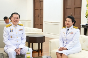 พระบาทสมเด็จพระเจ้าอยู่หัว ทรงพระกรุณาโปรดเกล้าฯ ให้ผู้แทนพระองค์เชิญหนังสือ ธรรมนาวา “วัง” และน้ำปานะพระราชทานถวายแด่พระสงฆ์และพุทธศาสนิกชนในพื้นที่ อ.เมืองลพบุรี จ.ลพบุรี 