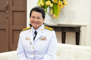 พระบาทสมเด็จพระเจ้าอยู่หัว ทรงพระกรุณาโปรดเกล้าฯ ให้ผู้แทนพระองค์เชิญหนังสือ ธรรมนาวา “วัง” และน้ำปานะพระราชทานถวายแด่พระสงฆ์และพุทธศาสนิกชนในพื้นที่ อ.เมืองลพบุรี จ.ลพบุรี 