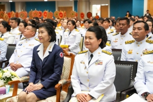 พระบาทสมเด็จพระเจ้าอยู่หัว ทรงพระกรุณาโปรดเกล้าฯ ให้ผู้แทนพระองค์เชิญหนังสือ ธรรมนาวา “วัง” และน้ำปานะพระราชทานถวายแด่พระสงฆ์และพุทธศาสนิกชนในพื้นที่ อ.เมืองลพบุรี จ.ลพบุรี 