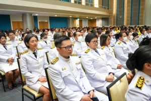 พระบาทสมเด็จพระเจ้าอยู่หัว ทรงพระกรุณาโปรดเกล้าฯ ให้ผู้แทนพระองค์เชิญหนังสือ ธรรมนาวา “วัง” และน้ำปานะพระราชทานถวายแด่พระสงฆ์และพุทธศาสนิกชนในพื้นที่ อ.เมืองลพบุรี จ.ลพบุรี 