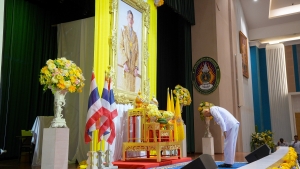 พระบาทสมเด็จพระเจ้าอยู่หัว ทรงพระกรุณาโปรดเกล้าฯ ให้ผู้แทนพระองค์เชิญหนังสือ ธรรมนาวา “วัง” และน้ำปานะพระราชทานถวายแด่พระสงฆ์และพุทธศาสนิกชนในพื้นที่ อ.เมืองลพบุรี จ.ลพบุรี 