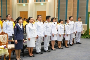 พระบาทสมเด็จพระเจ้าอยู่หัว ทรงพระกรุณาโปรดเกล้าฯ ให้ผู้แทนพระองค์เชิญหนังสือ ธรรมนาวา “วัง” และน้ำปานะพระราชทานถวายแด่พระสงฆ์และพุทธศาสนิกชนในพื้นที่ อ.เมืองลพบุรี จ.ลพบุรี 