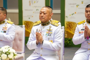 พระบาทสมเด็จพระเจ้าอยู่หัว ทรงพระกรุณาโปรดเกล้าฯ ให้ผู้แทนพระองค์เชิญหนังสือ ธรรมนาวา “วัง” และน้ำปานะพระราชทานถวายแด่พระสงฆ์และพุทธศาสนิกชนในพื้นที่ อ.เมืองลพบุรี จ.ลพบุรี 