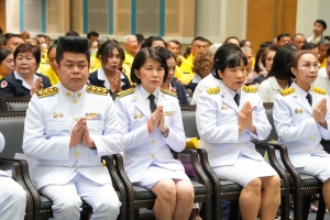 พระบาทสมเด็จพระเจ้าอยู่หัว ทรงพระกรุณาโปรดเกล้าฯ ให้ผู้แทนพระองค์เชิญหนังสือ ธรรมนาวา “วัง” และน้ำปานะพระราชทานถวายแด่พระสงฆ์และพุทธศาสนิกชนในพื้นที่ อ.เมืองลพบุรี จ.ลพบุรี 