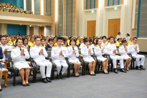 พระบาทสมเด็จพระเจ้าอยู่หัว ทรงพระกรุณาโปรดเกล้าฯ ให้ผู้แทนพระองค์เชิญหนังสือ ธรรมนาวา “วัง” และน้ำปานะพระราชทานถวายแด่พระสงฆ์และพุทธศาสนิกชนในพื้นที่ อ.เมืองลพบุรี จ.ลพบุรี 