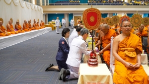 พระบาทสมเด็จพระเจ้าอยู่หัว ทรงพระกรุณาโปรดเกล้าฯ ให้ผู้แทนพระองค์เชิญหนังสือ ธรรมนาวา “วัง” และน้ำปานะพระราชทานถวายแด่พระสงฆ์และพุทธศาสนิกชนในพื้นที่ อ.เมืองลพบุรี จ.ลพบุรี 