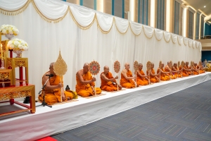 พระบาทสมเด็จพระเจ้าอยู่หัว ทรงพระกรุณาโปรดเกล้าฯ ให้ผู้แทนพระองค์เชิญหนังสือ ธรรมนาวา “วัง” และน้ำปานะพระราชทานถวายแด่พระสงฆ์และพุทธศาสนิกชนในพื้นที่ อ.เมืองลพบุรี จ.ลพบุรี 