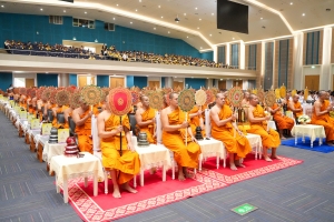 พระบาทสมเด็จพระเจ้าอยู่หัว ทรงพระกรุณาโปรดเกล้าฯ ให้ผู้แทนพระองค์เชิญหนังสือ ธรรมนาวา “วัง” และน้ำปานะพระราชทานถวายแด่พระสงฆ์และพุทธศาสนิกชนในพื้นที่ อ.เมืองลพบุรี จ.ลพบุรี 