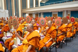พระบาทสมเด็จพระเจ้าอยู่หัว ทรงพระกรุณาโปรดเกล้าฯ ให้ผู้แทนพระองค์เชิญหนังสือ ธรรมนาวา “วัง” และน้ำปานะพระราชทานถวายแด่พระสงฆ์และพุทธศาสนิกชนในพื้นที่ อ.เมืองลพบุรี จ.ลพบุรี 