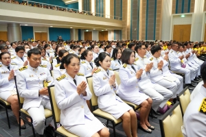 พระบาทสมเด็จพระเจ้าอยู่หัว ทรงพระกรุณาโปรดเกล้าฯ ให้ผู้แทนพระองค์เชิญหนังสือ ธรรมนาวา “วัง” และน้ำปานะพระราชทานถวายแด่พระสงฆ์และพุทธศาสนิกชนในพื้นที่ อ.เมืองลพบุรี จ.ลพบุรี 