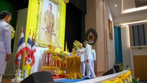 พระบาทสมเด็จพระเจ้าอยู่หัว ทรงพระกรุณาโปรดเกล้าฯ ให้ผู้แทนพระองค์เชิญหนังสือ ธรรมนาวา “วัง” และน้ำปานะพระราชทานถวายแด่พระสงฆ์และพุทธศาสนิกชนในพื้นที่ อ.เมืองลพบุรี จ.ลพบุรี 