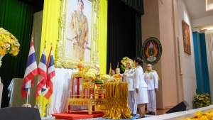 พระบาทสมเด็จพระเจ้าอยู่หัว ทรงพระกรุณาโปรดเกล้าฯ ให้ผู้แทนพระองค์เชิญหนังสือ ธรรมนาวา “วัง” และน้ำปานะพระราชทานถวายแด่พระสงฆ์และพุทธศาสนิกชนในพื้นที่ อ.เมืองลพบุรี จ.ลพบุรี 