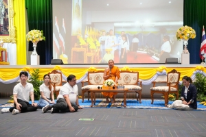 พระบาทสมเด็จพระเจ้าอยู่หัว ทรงพระกรุณาโปรดเกล้าฯ ให้ผู้แทนพระองค์เชิญหนังสือ ธรรมนาวา “วัง” และน้ำปานะพระราชทานถวายแด่พระสงฆ์และพุทธศาสนิกชนในพื้นที่ อ.เมืองลพบุรี จ.ลพบุรี 