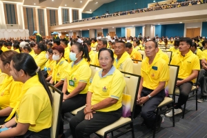 พระบาทสมเด็จพระเจ้าอยู่หัว ทรงพระกรุณาโปรดเกล้าฯ ให้ผู้แทนพระองค์เชิญหนังสือ ธรรมนาวา “วัง” และน้ำปานะพระราชทานถวายแด่พระสงฆ์และพุทธศาสนิกชนในพื้นที่ อ.เมืองลพบุรี จ.ลพบุรี 